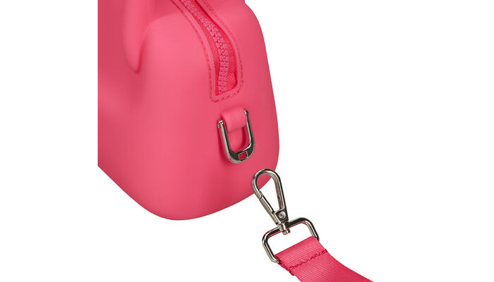 Removable shoulder strap