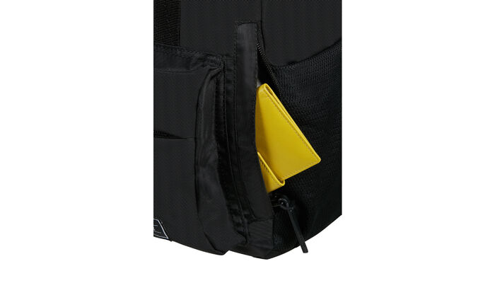 Side pocket