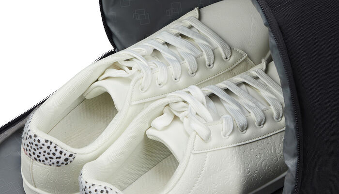 Shoe side pocket