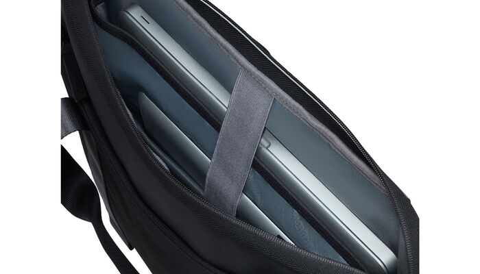 Laptop compartment 15.6"