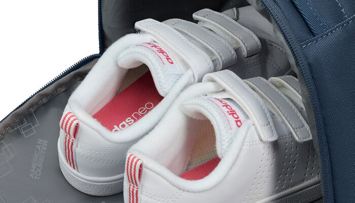 Shoe side pocket