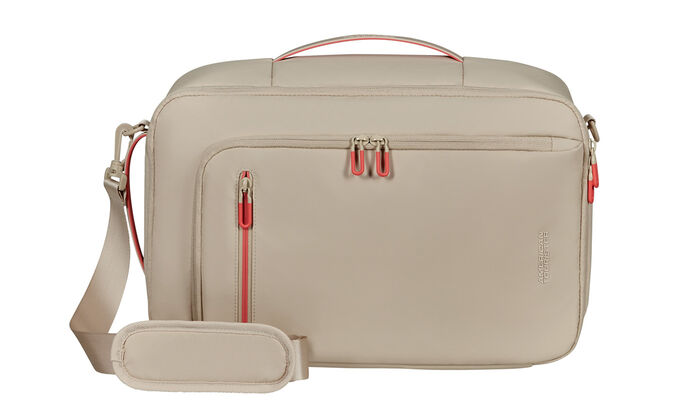 Fitting ryanair free-on-board cabin bag policy