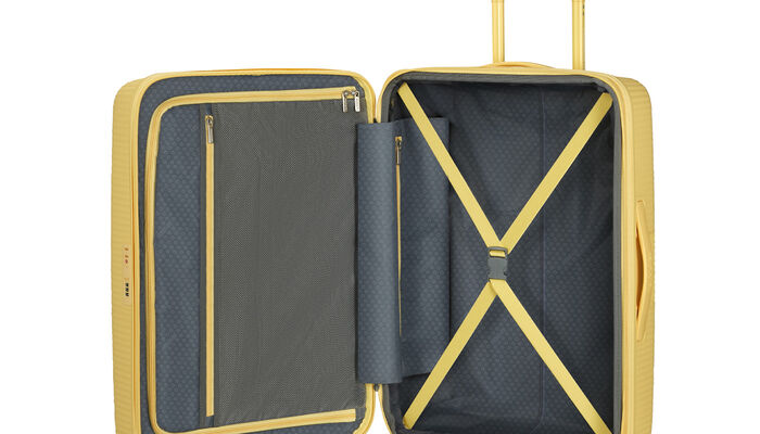 Interior organisation with extra zipped apron pocket