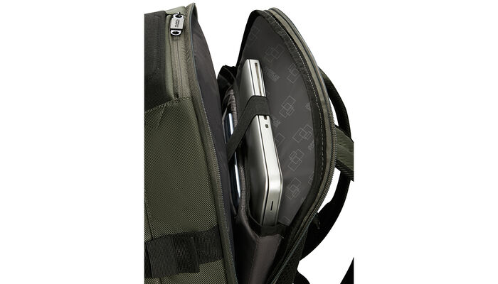 Laptop compartment 15.6"