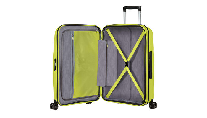 Interior organisation with extra zipped apron pocket 