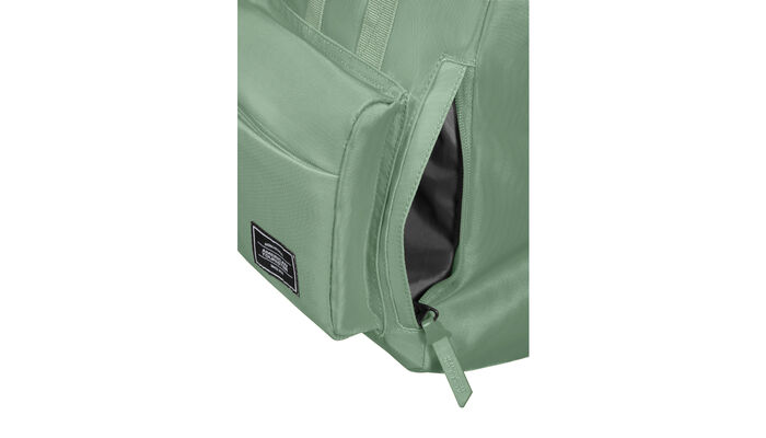 Side pocket