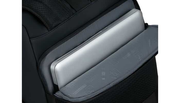 Laptop compartment 14"