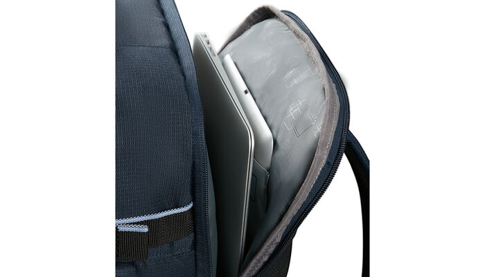 Laptop compartment 15.6"