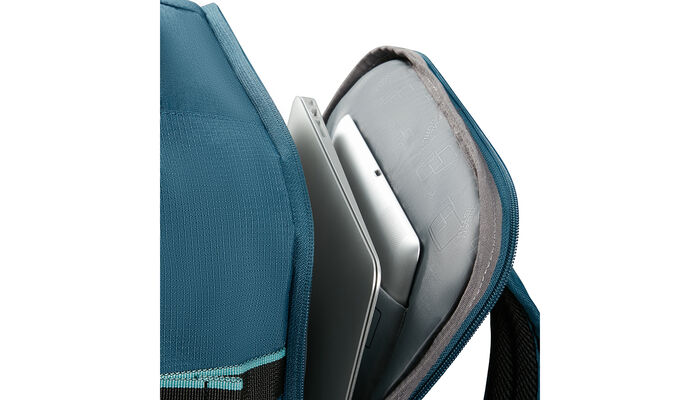 Laptop compartment 15.6"