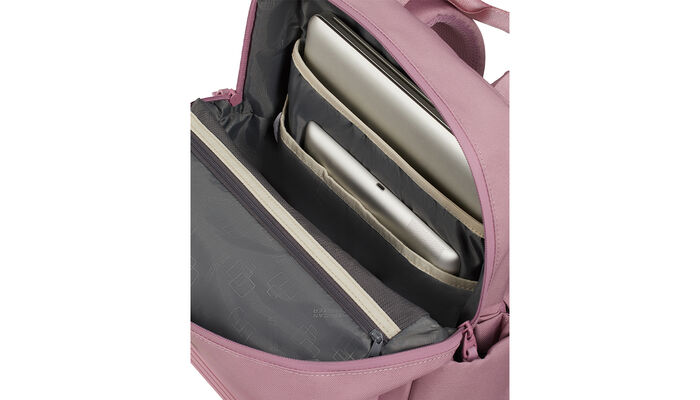 Laptop compartment 15"