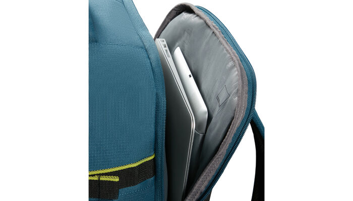 Laptop compartment 15.6"