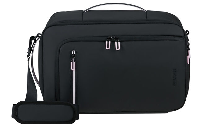 Fitting ryanair free-on-board cabin bag policy