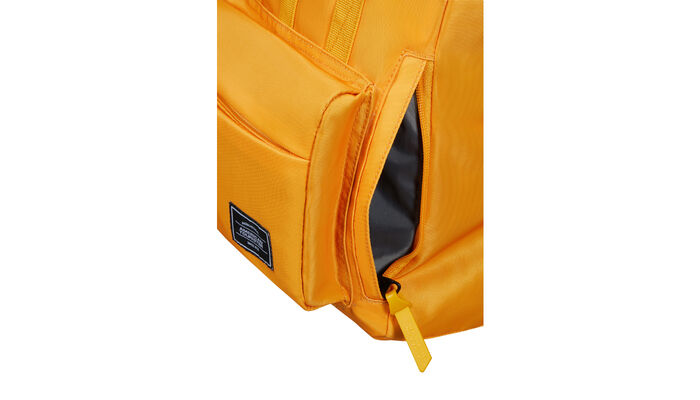 Side pocket