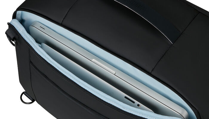 Laptop compartment 14"