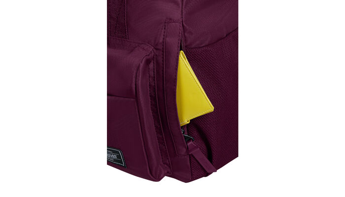Side pocket