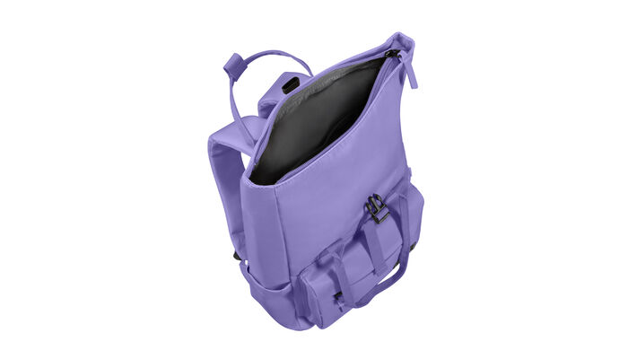Large main compartment