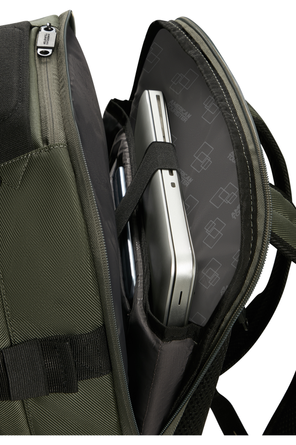 American Tourister Urban Track Laptop Backpack 15.6'  Dark Khaki American Tourister Urban Track Laptop Backpack 15.6'  Dark Khaki