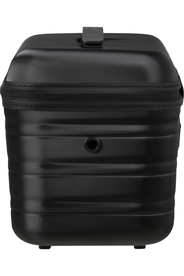 American Tourister Flashline Beauty Case  Shadow Black American Tourister Flashline Beauty Case  Shadow Black